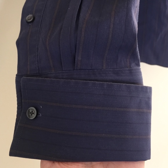 Banana Republic men's cuffed sleeve dress shirt - Picture 2 of 6